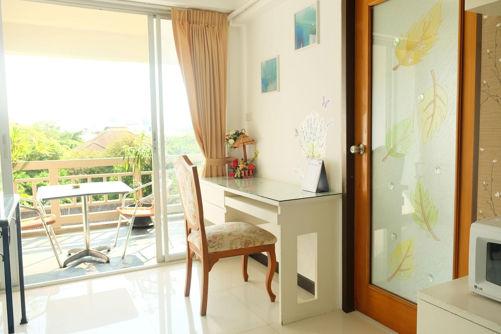 Baansabai Ramaiv Aparthotel Bangkok Exterior photo